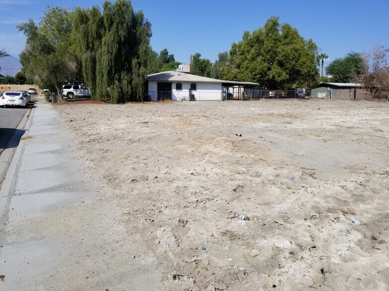 Palm Avenue, Coachella, CA à vendre - Photo de l’immeuble – Image 3 sur 5