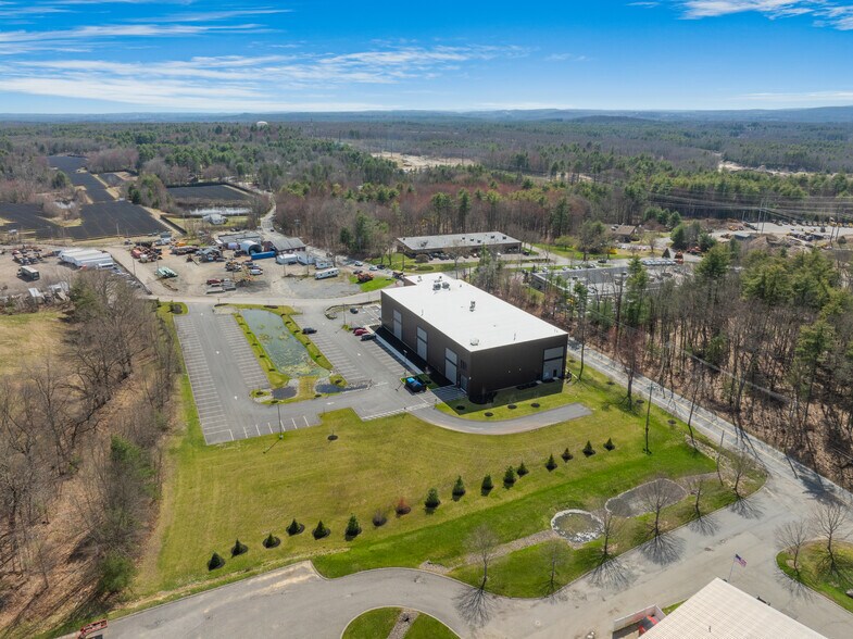 114 Lancaster Rd, Shirley, MA à louer - Photo de l’immeuble – Image 3 sur 9
