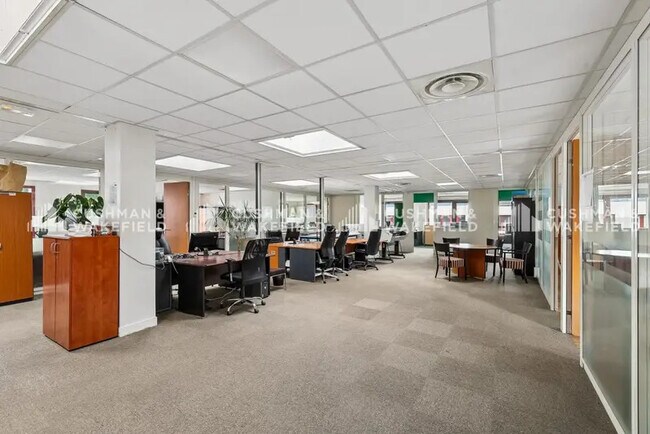 Plus de détails pour Bureau à vendre