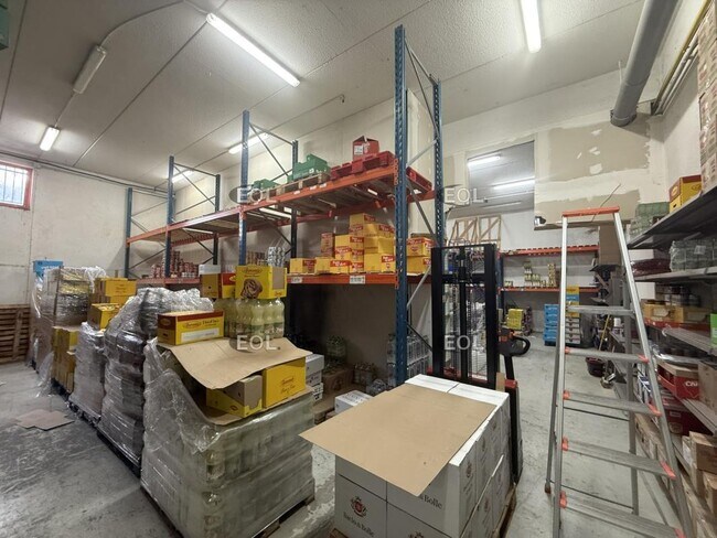 Plus de détails pour Local d’activités à vendre