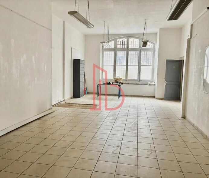 Bureau dans Bordeaux à vendre - Photo de l’immeuble – Image 2 sur 3