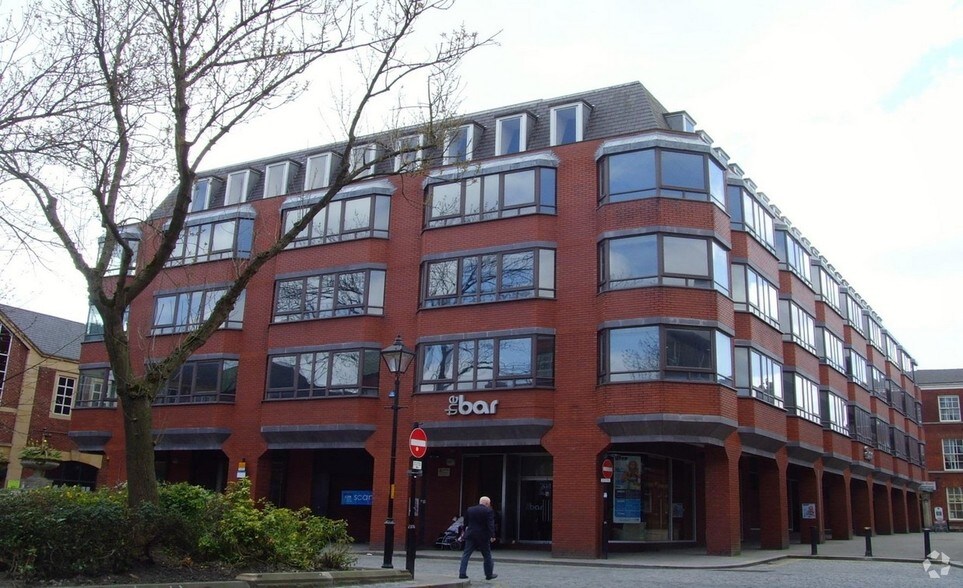 Nelson Sq, Bolton à louer - Photo de l’immeuble – Image 2 sur 5