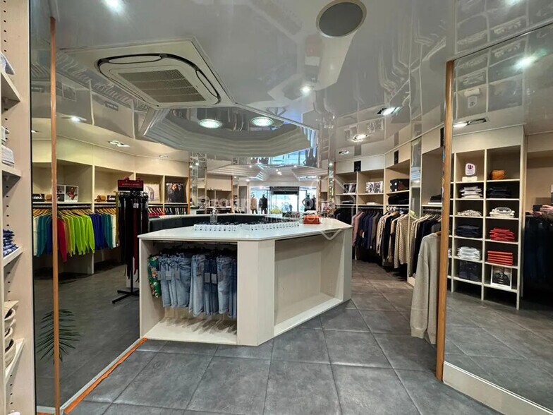 Local commercial dans Lunel à louer - Photo intérieure – Image 3 sur 6