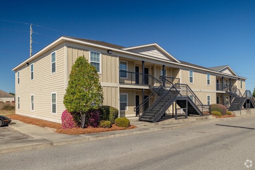101 Oak Forest Ln, Tifton, GA à vendre - Photo principale – Image 1 sur 10