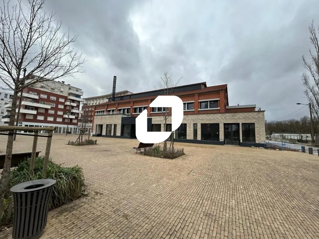 Bureau dans Neuilly-sur-Marne à louer Photo de l’immeuble– Image 1 sur 18