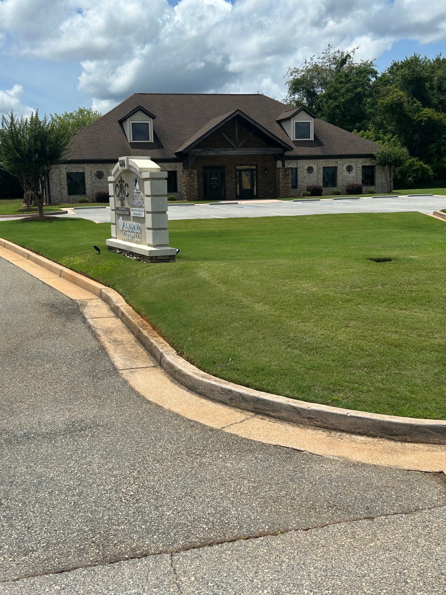 128 Tommy Stalnaker Dr, Warner Robins, GA à vendre Photo de l’immeuble– Image 1 sur 6