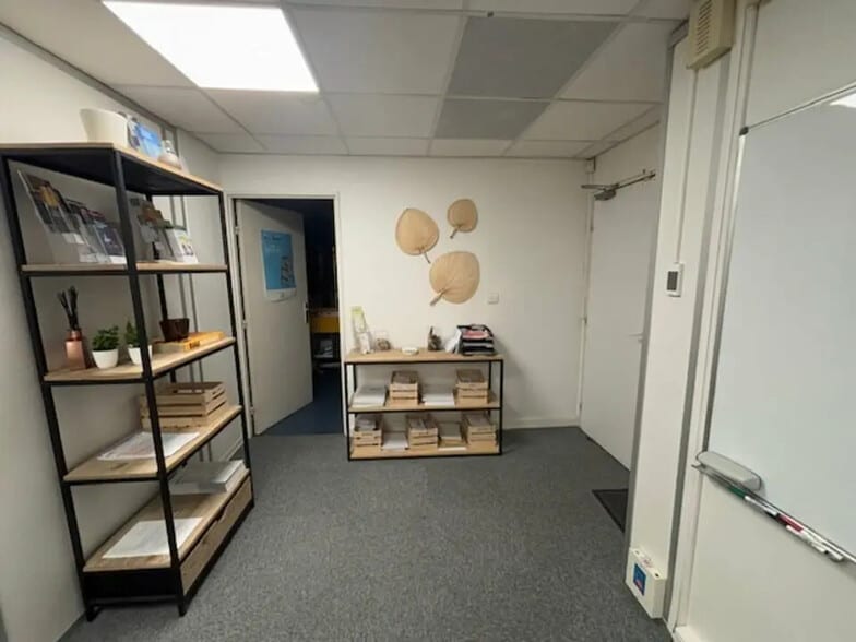 Bureau dans Aix-en-Provence à louer - Photo intérieure – Image 3 sur 5