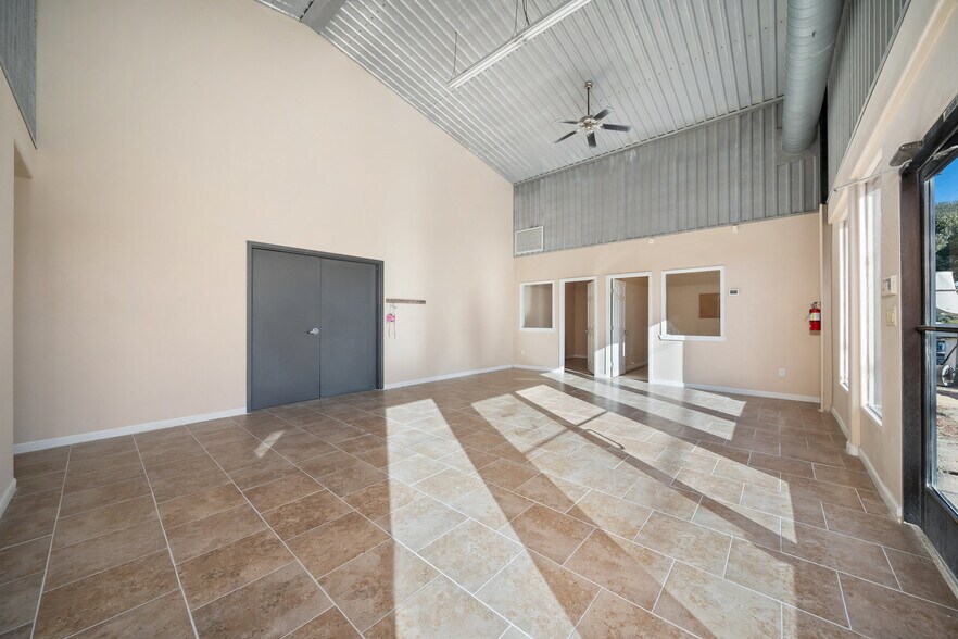 741 Paso Robles St, Paso Robles, CA à louer - Photo de l’immeuble – Image 3 sur 27