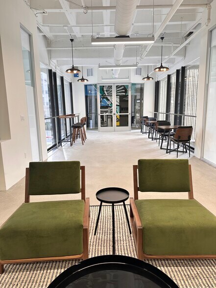 1180 S Beverly Dr, Los Angeles, CA à louer - Photo intérieure – Image 3 sur 20