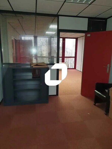 Bureau dans Chambly à louer - Photo de l’immeuble – Image 3 sur 12