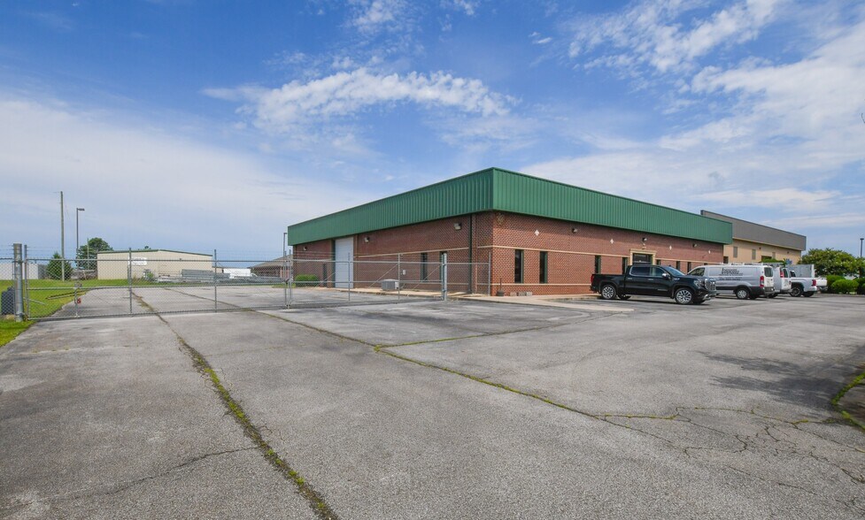 105 Von Braun Dr Nw, Huntsville, AL à louer - Photo de l’immeuble – Image 2 sur 9