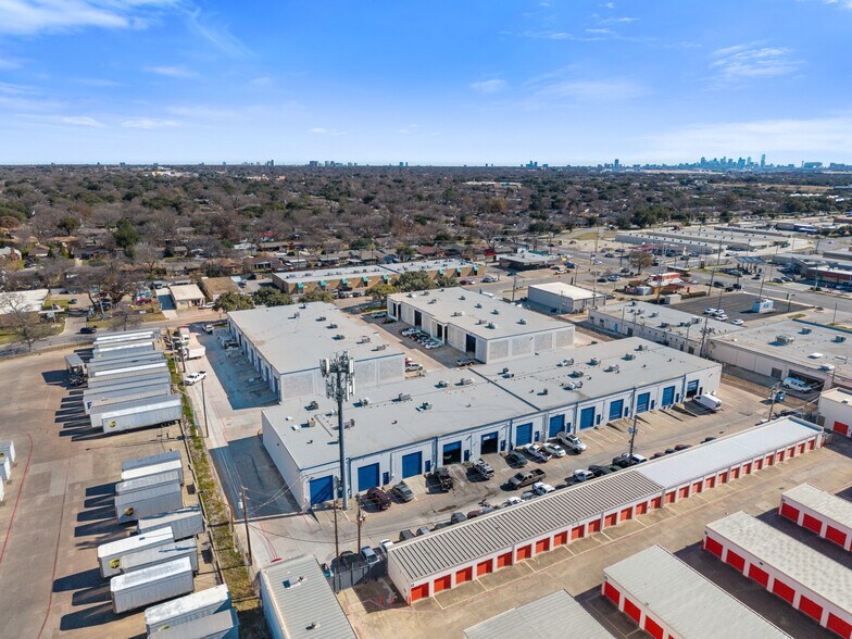 10031 Monroe Dr, Dallas, TX à louer - Photo de l’immeuble – Image 1 sur 9