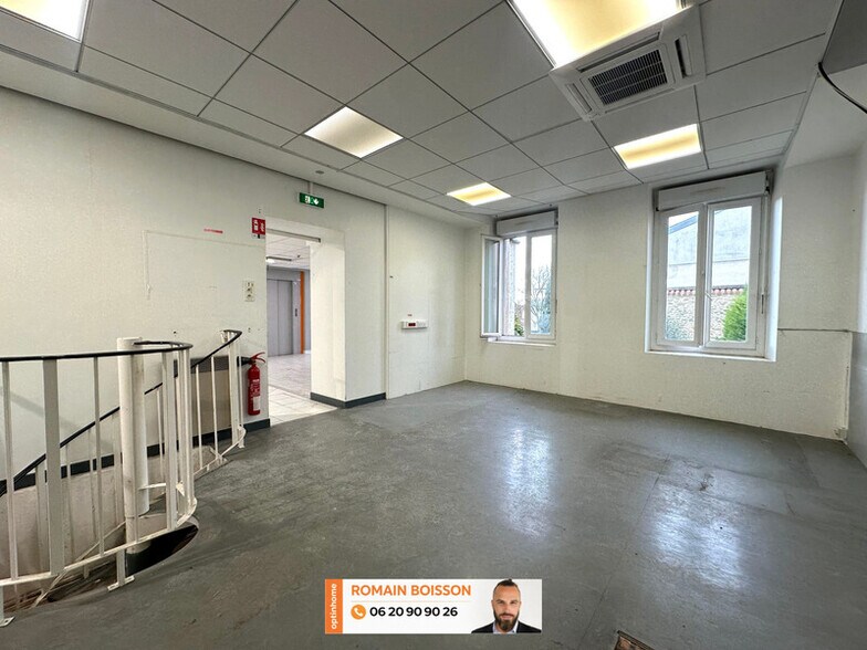 Local d'activités dans Castelnaudary à vendre - Photo de l’immeuble – Image 2 sur 14