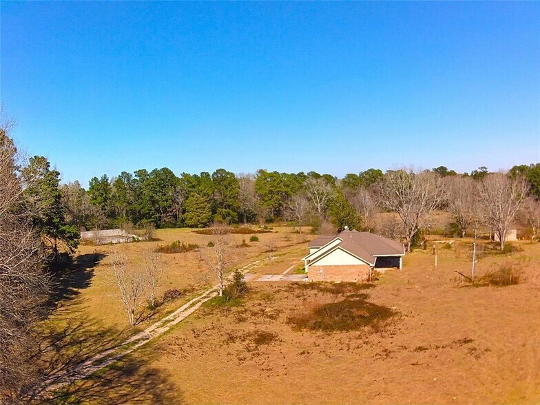 19320 Willaby Rd, New Caney, TX à vendre - Aérien – Image 3 sur 12