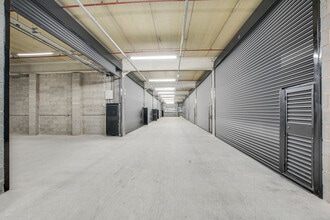 574 Manchester Rd, Bury à louer Photo intérieure– Image 2 sur 14