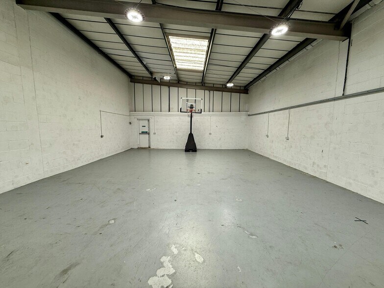 Elliott Rd, Bournemouth à louer - Photo de l’immeuble – Image 3 sur 3