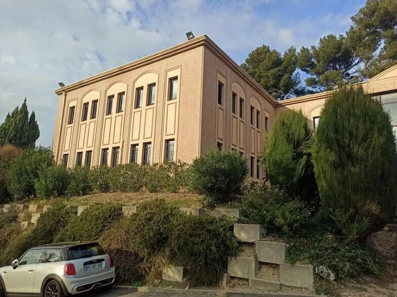 Bureau dans Marseille à louer - Photo de l’immeuble – Image 2 sur 6