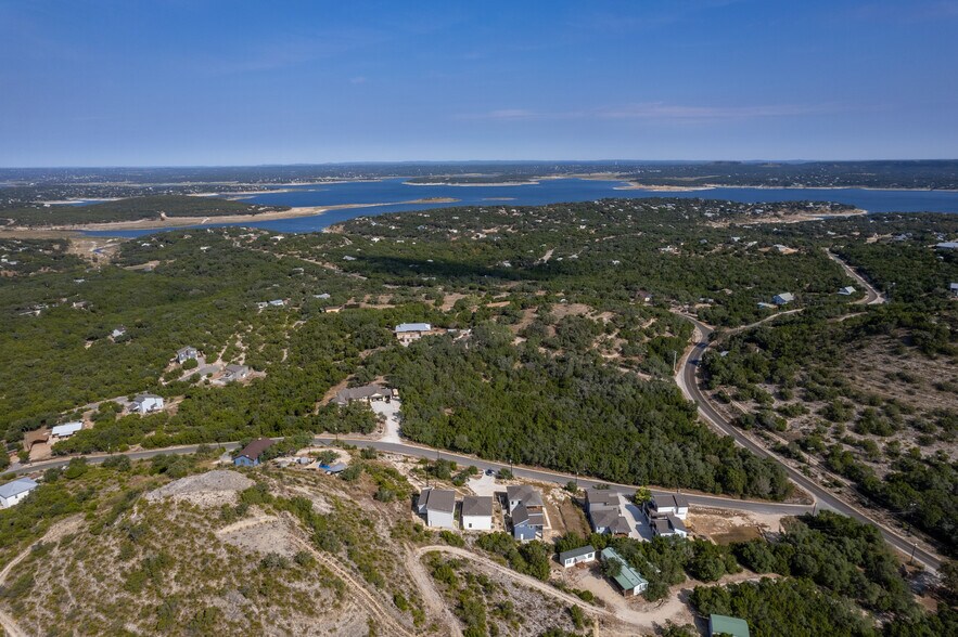 185 Hidden Dr, Canyon Lake, TX à vendre - Photo de l’immeuble – Image 3 sur 24