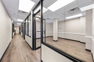 3720-3722 74th St, Jackson Heights, NY à louer Photo de l’immeuble– Image 1 sur 10