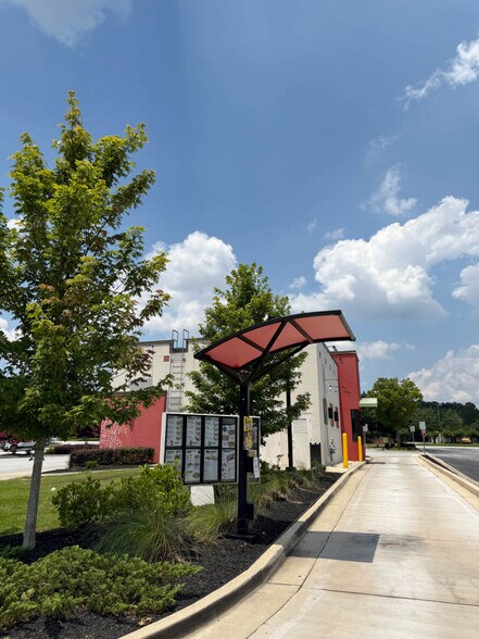 109 Banks Rd, Fayetteville, GA à louer - Photo de l’immeuble – Image 3 sur 22
