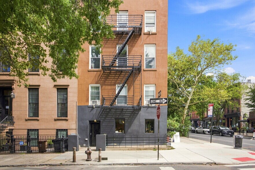 486-488 Court St, Brooklyn, NY à vendre - Photo de l’immeuble – Image 2 sur 14