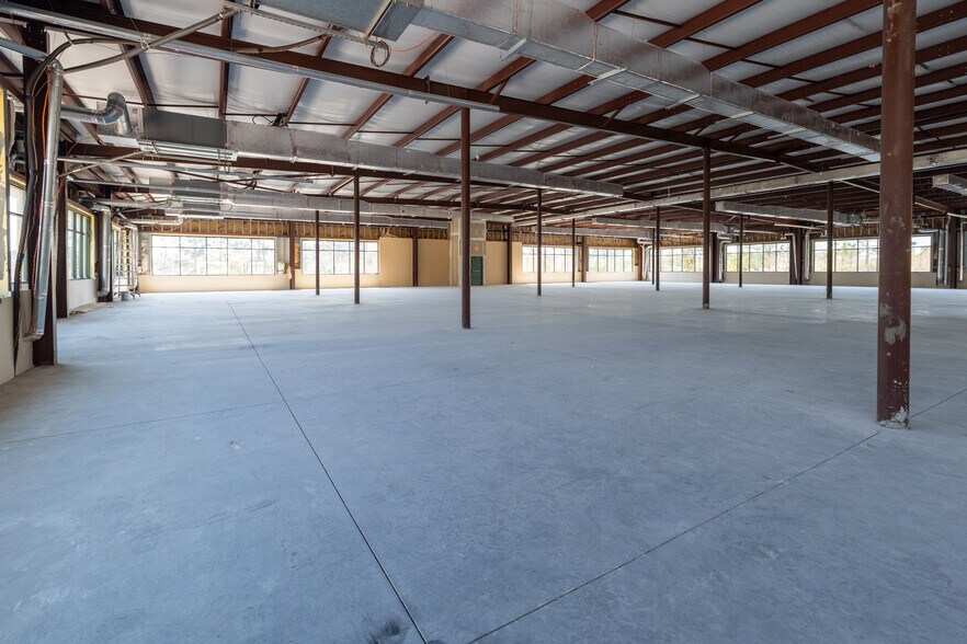430 College Dr, Middleburg, FL à vendre - Photo de l’immeuble – Image 3 sur 6