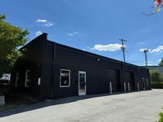 Plus de détails pour 934 S Chapman St, Greensboro, NC - Local commercial à louer