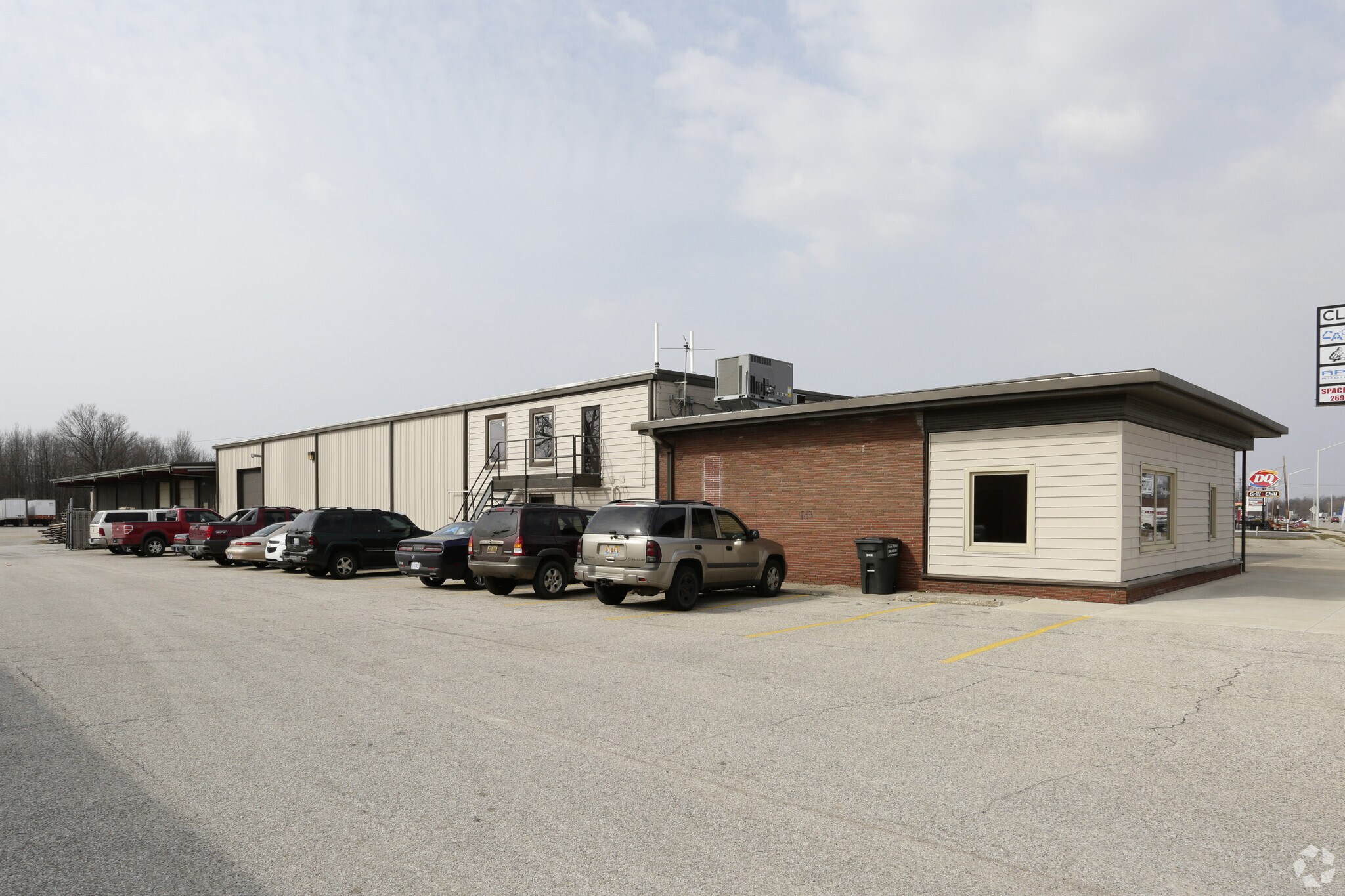 26767 US Highway 12, Sturgis, MI à louer Photo principale– Image 1 sur 18