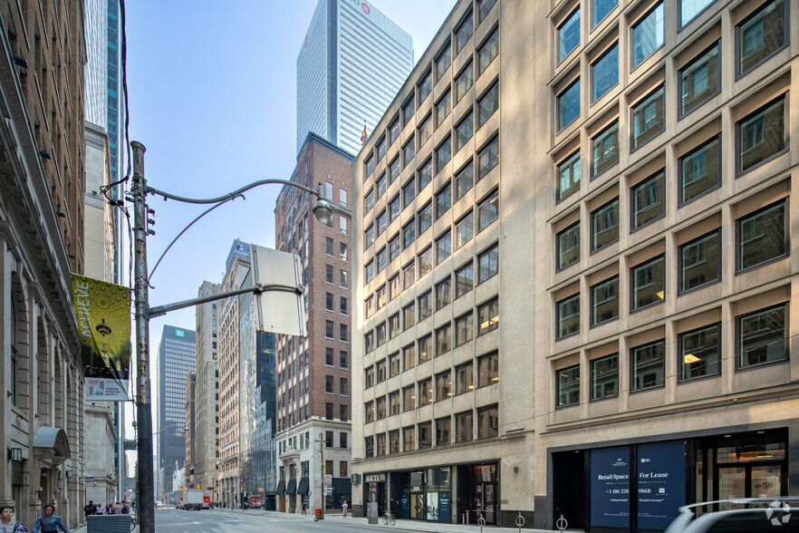 360 Bay St, Toronto, ON à louer - Photo de l’immeuble – Image 2 sur 4