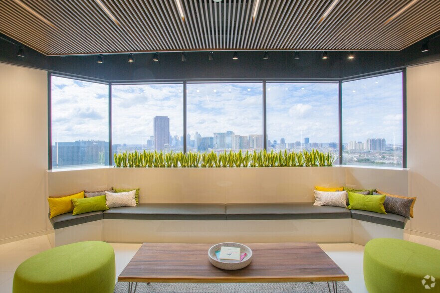 4131 N central Expy, Dallas, TX à louer - Photo intérieure – Image 3 sur 21