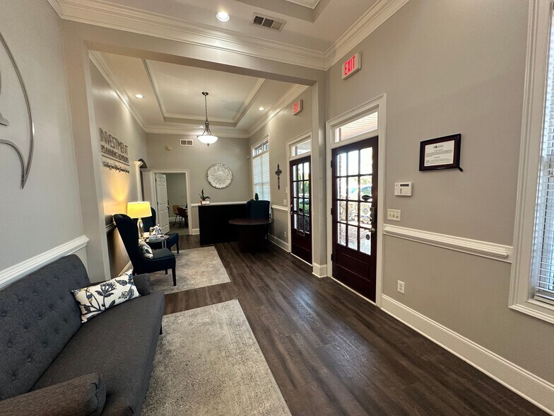 327 Dahlonega Rd, Cumming, GA à louer - Photo intérieure – Image 2 sur 24