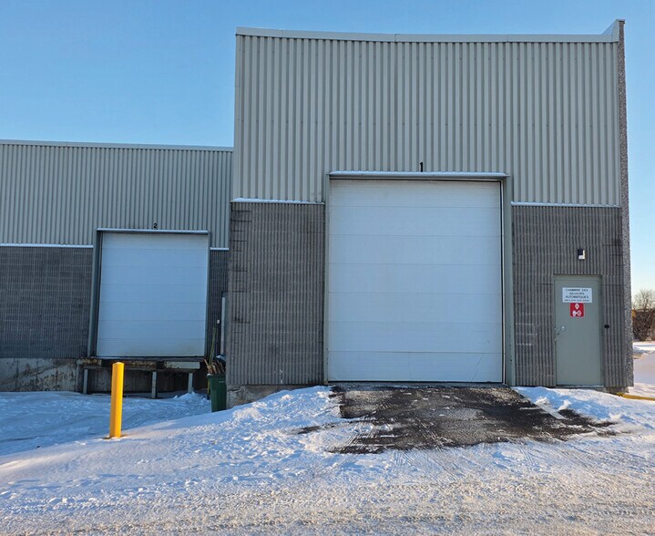 3539-3591 Rue Ashby, Saint-Laurent, QC à louer - Photo de l’immeuble – Image 3 sur 8