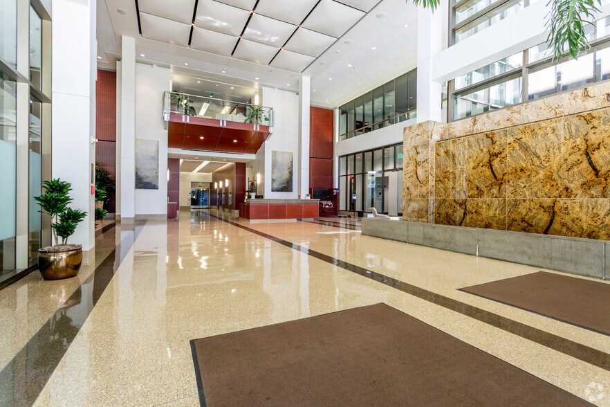 555 Capitol Mall, Sacramento, CA à louer - Photo intérieure – Image 2 sur 17