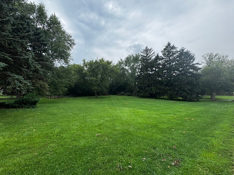 36911 N Green Bay Rd, Waukegan, IL à vendre - Photo de l’immeuble – Image 3 sur 4