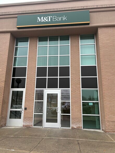 4 Riverside Ave, Bristol, CT à louer - Photo de l’immeuble – Image 3 sur 4