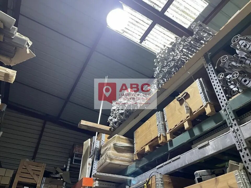 Local d'activités dans Saint-Chinian à vendre Photo de l’immeuble– Image 1 sur 5