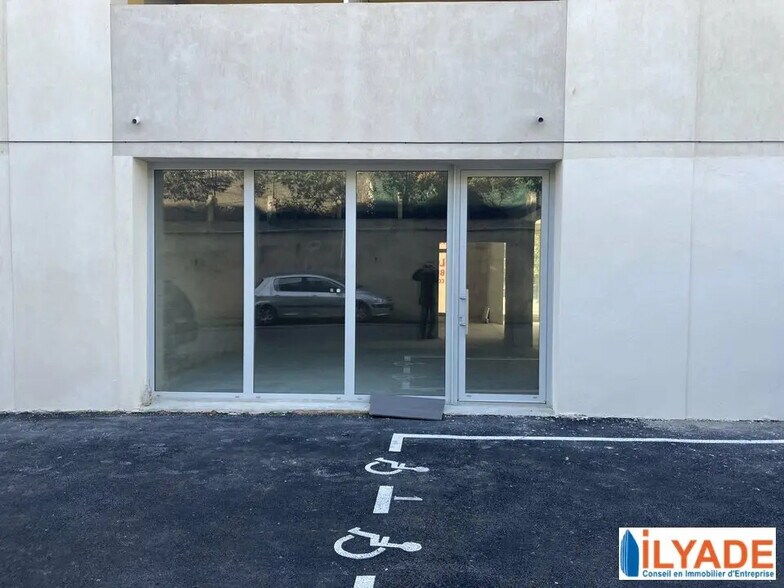 Bureau dans Marseille à vendre - Photo de l’immeuble – Image 3 sur 5