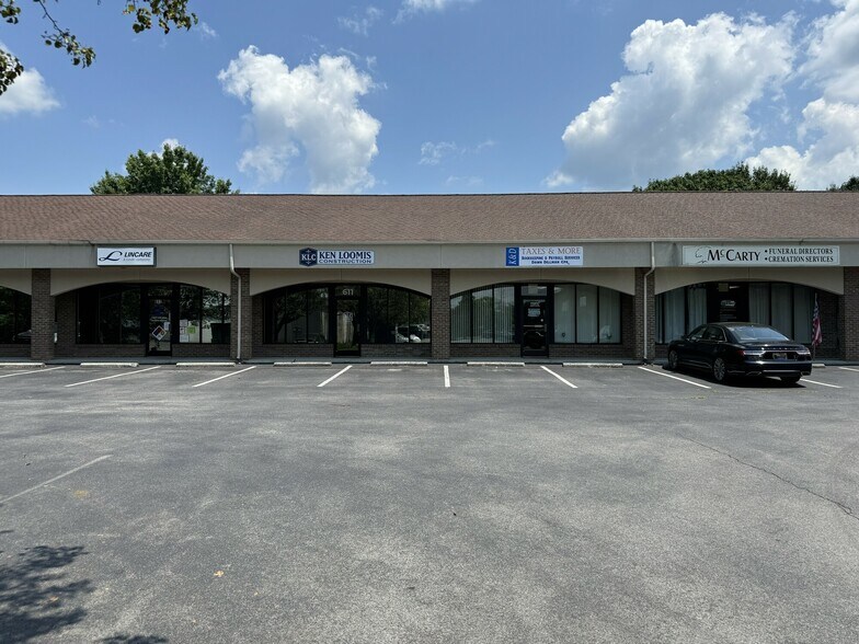 624-630 Dolly Parton Pky, Sevierville, TN à louer - Photo de l’immeuble – Image 2 sur 7