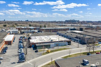 5720-5726 Ferrier, Mont-Royal, QC - Vue aérienne  vue de carte