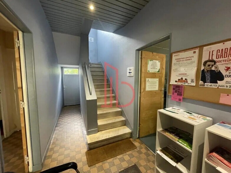 Bureau dans Bordeaux à louer - Photo de l’immeuble – Image 2 sur 5