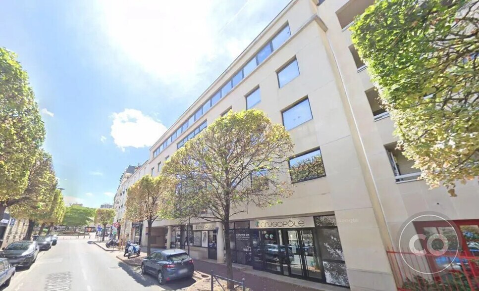 Bureau dans Issy-les-Moulineaux à louer - Photo de l’immeuble – Image 1 sur 8