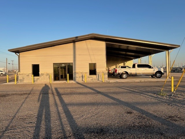 2307 Stafford Blvd, Pecos, TX à louer Photo de l’immeuble– Image 1 sur 35