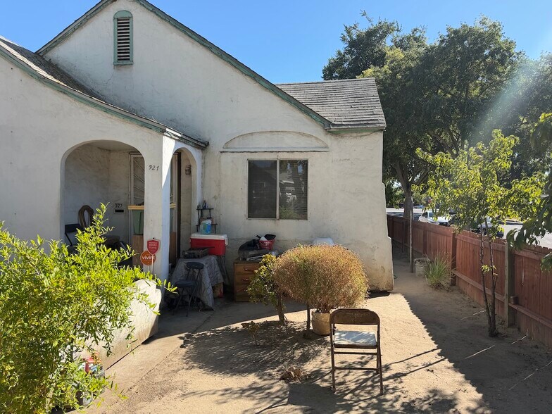 314 J St, Modesto, CA à vendre - Photo de l’immeuble – Image 2 sur 7