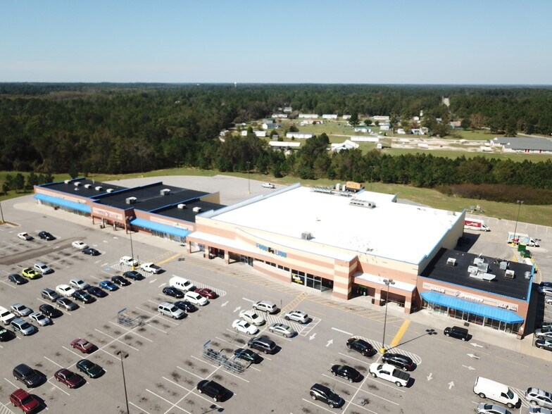 5102 N.C. Highway 87 S, Fayetteville, NC à louer - Photo principale – Image 2 sur 6