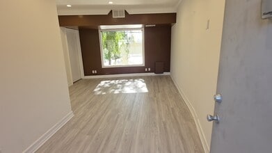 13437-13447 Ventura Blvd, Sherman Oaks, CA à louer - Vidéo sur l’annonce professionnelle 