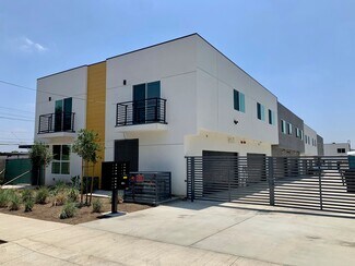 Plus de détails pour 12647-12649 N Bradley Ave, Sylmar, CA - Logement à vendre