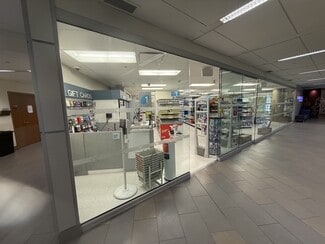 Plus de détails pour 9750 140 St, Surrey, BC - Local commercial à louer