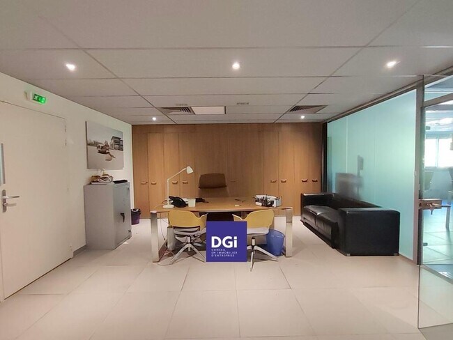 Plus de détails pour Bureau à vendre