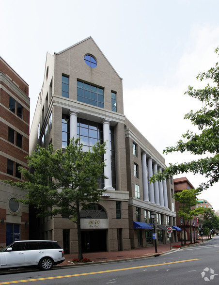 1650 King St, Alexandria, VA à louer - Photo de l’immeuble – Image 2 sur 9