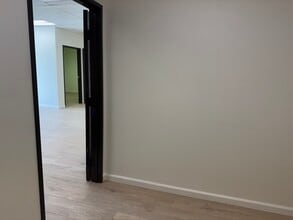 24303 Walnut St, Santa Clarita, CA à louer Photo intérieure– Image 2 sur 37